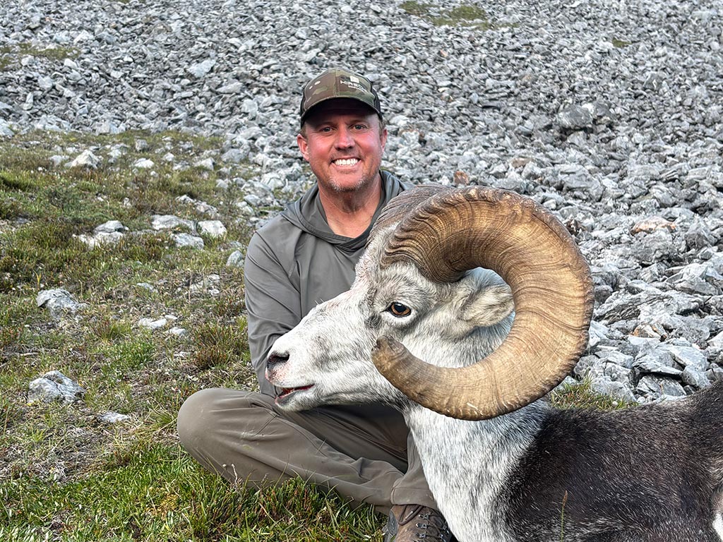 25-sheep-3 Stone Sheep Hunts